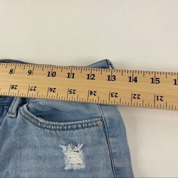 Simple Society Jean Shorts Womens Size 7/28 Distressed Blue Denim - Picture 6 of 9